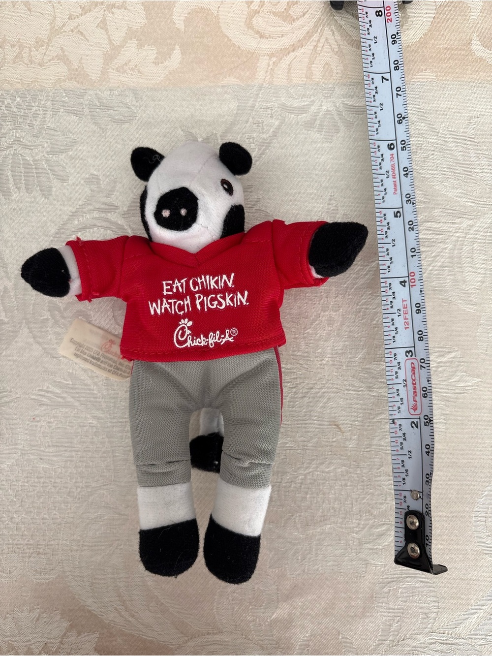 2005 Chick-fil-a Red cow Plush Toy football 🏈